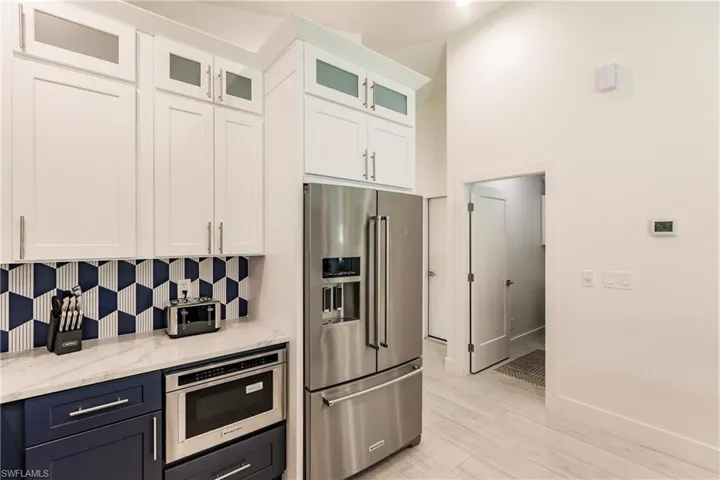 819  96th N AVE, Naples, FL 34108