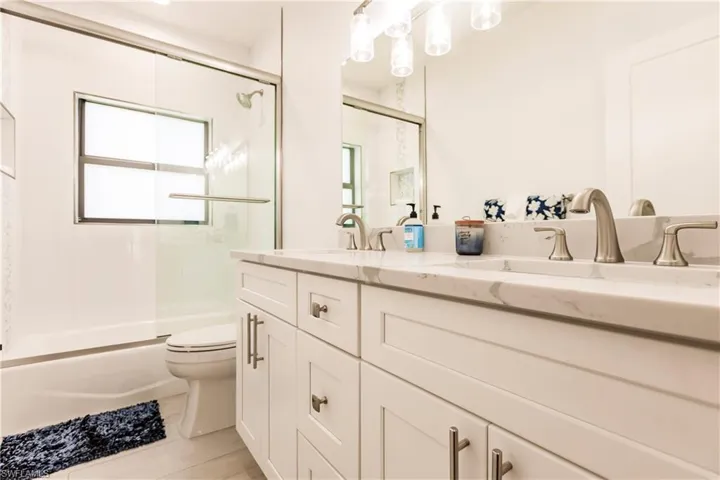 819  96th N AVE, Naples, FL 34108