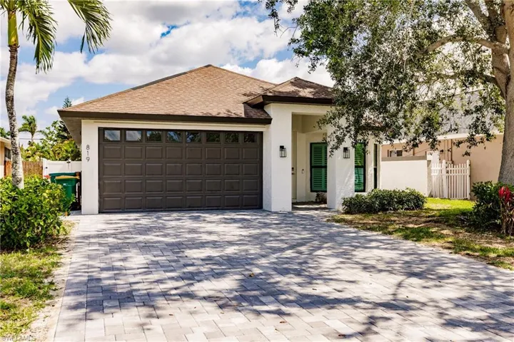 819  96th N AVE, Naples, FL 34108