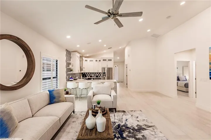 819  96th N AVE, Naples, FL 34108