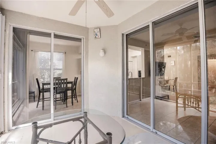 Sunroom / solarium with ceiling fan