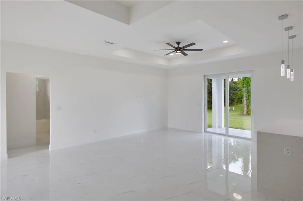3720 18th ST, Lehigh Acres, FL 33971,225055751