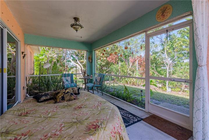 Screened Lanai Under Truss