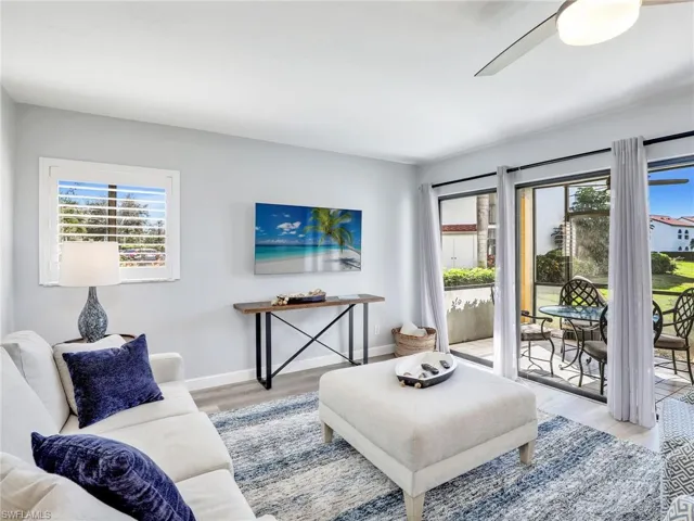 661 Windsurf Ln # 104, Naples Fl 34108