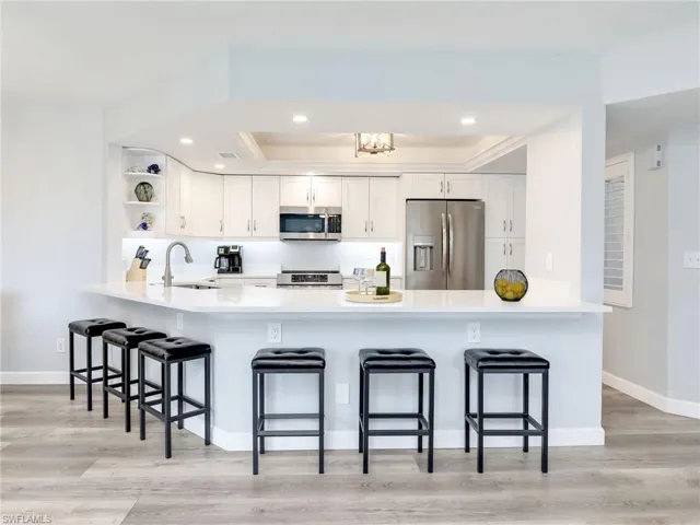 661 Windsurf Ln # 104, Naples Fl 34108