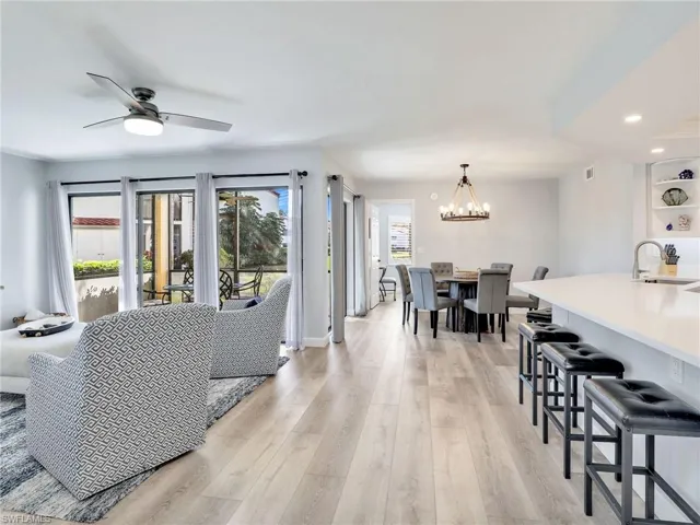 661 Windsurf Ln # 104, Naples Fl 34108