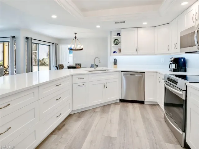 661 Windsurf Ln # 104, Naples Fl 34108