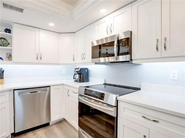 661 Windsurf Ln # 104, Naples Fl 34108