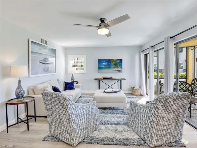 661 Windsurf Ln # 104, Naples Fl 34108