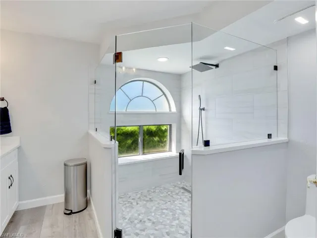 661 Windsurf Ln # 104, Naples Fl 34108