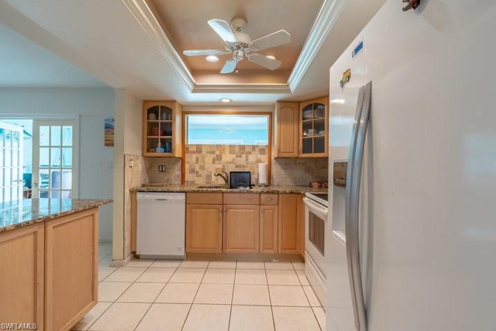 4692  Lakewood  BLVD, Naples, FL 34112