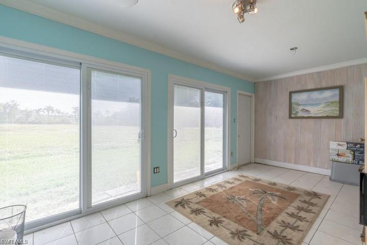 4692  Lakewood  BLVD, Naples, FL 34112