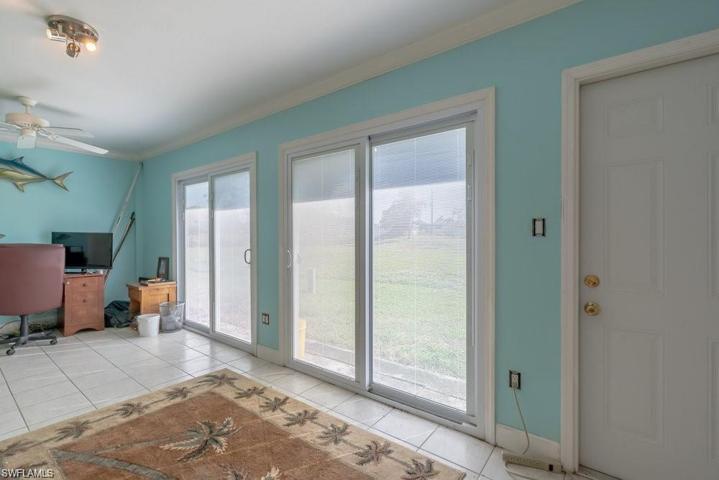 4692  Lakewood  BLVD, Naples, FL 34112