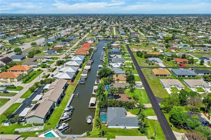 4707 Sw 8th Pl, Cape Coral, Florida 33914