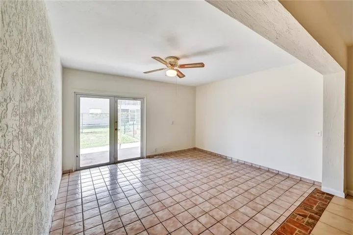 4707 Sw 8th Pl, Cape Coral, Florida 33914