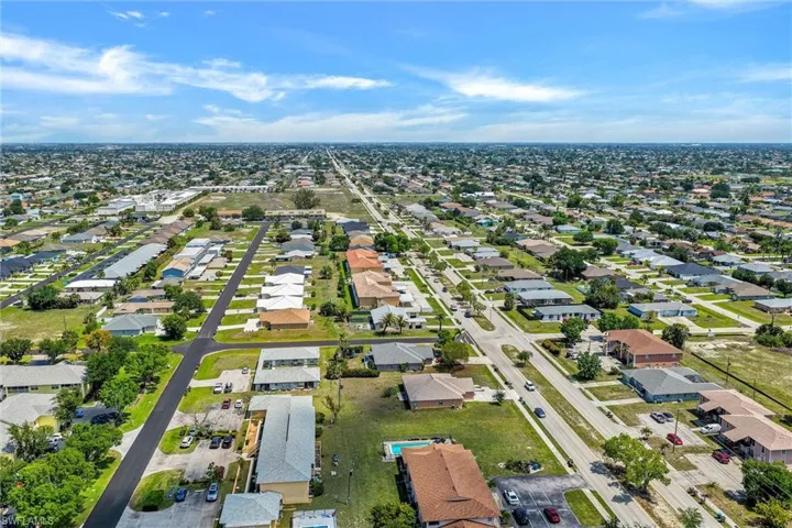 4707 Sw 8th Pl, Cape Coral, Florida 33914