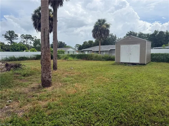 308 Vermont Way, Lehigh Acres, Florida 33936