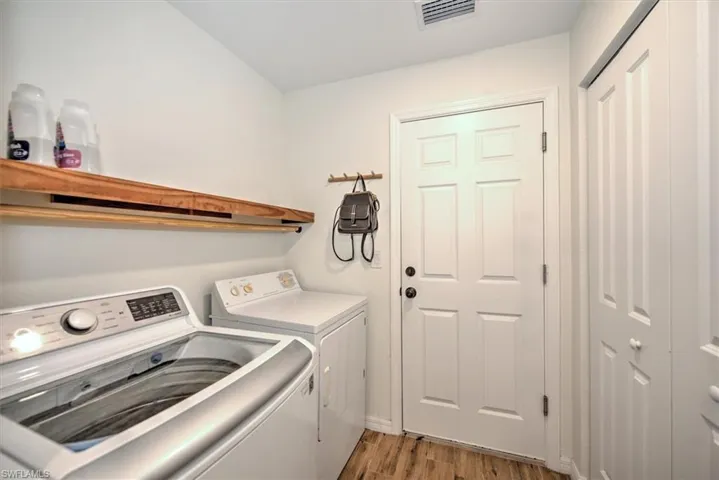 3104 E Iris  CT, Labelle, FL 33935