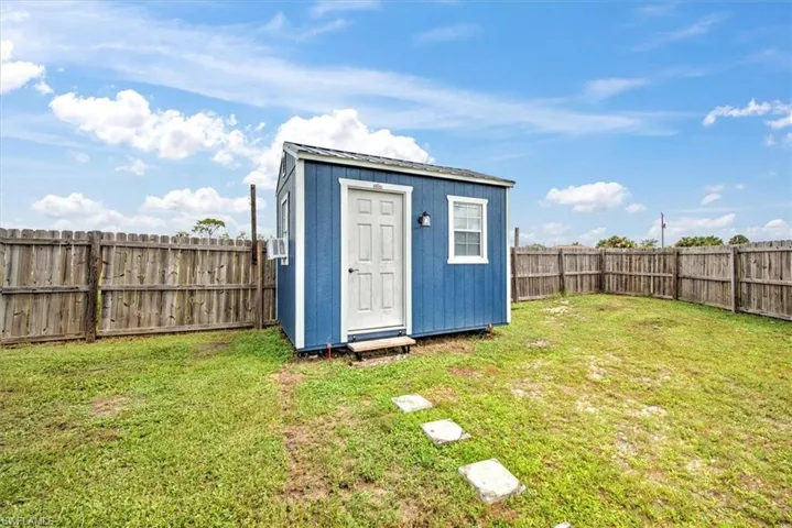 3104 E Iris  CT, Labelle, FL 33935