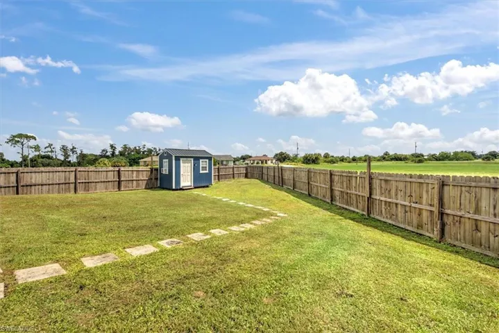 3104 E Iris  CT, Labelle, FL 33935