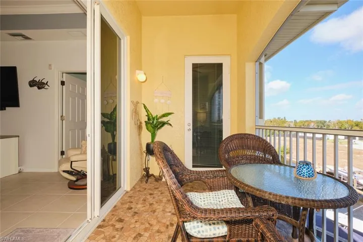 Balcony with outdoor dining space