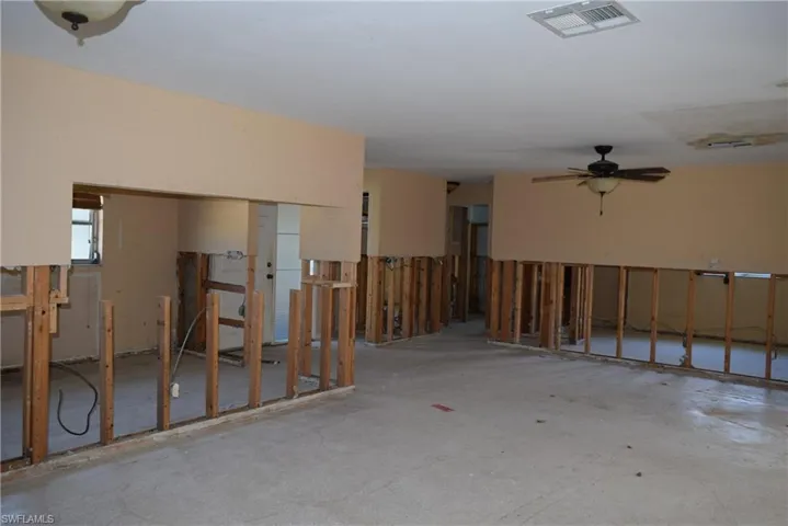 412  El Dorado E PKWY, Cape Coral, FL 33904