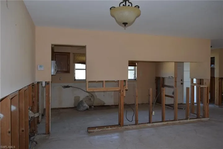 412  El Dorado E PKWY, Cape Coral, FL 33904
