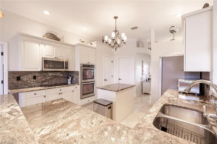 2714 Sw 28th Pl, Cape Coral, Florida 33914