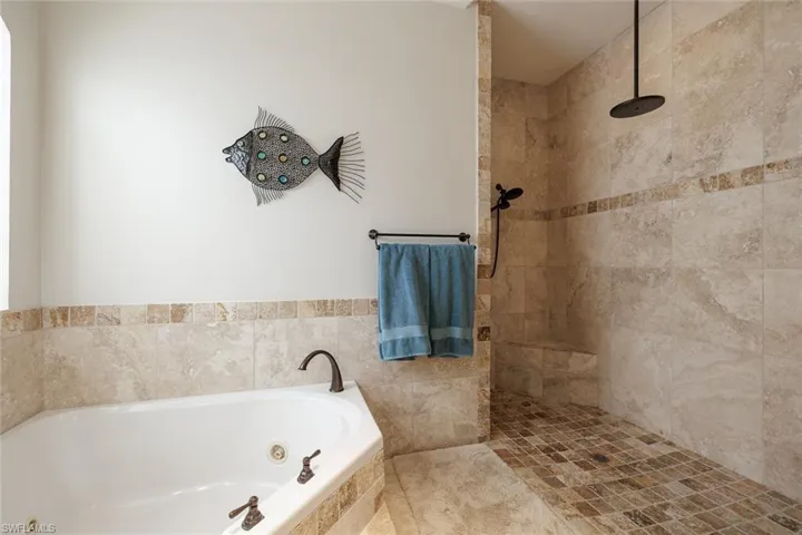 2714 Sw 28th Pl, Cape Coral, Florida 33914