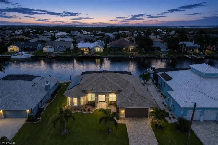 2714 Sw 28th Pl, Cape Coral, Florida 33914