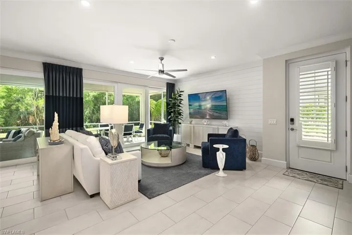 172 Indies Dr E 102, Naples, Florida 34114