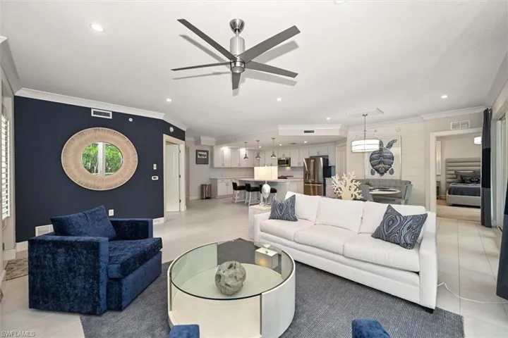 172 Indies Dr E 102, Naples, Florida 34114