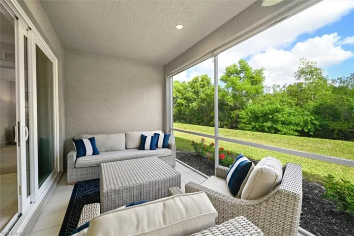 172 Indies Dr E 102, Naples, Florida 34114