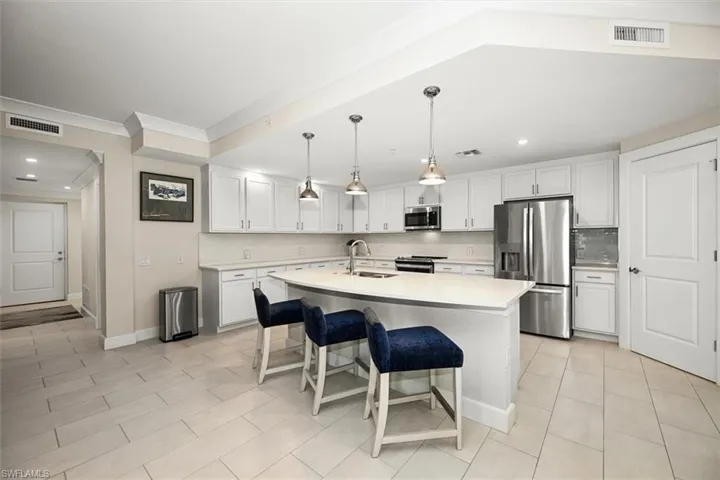 172 Indies Dr E 102, Naples, Florida 34114