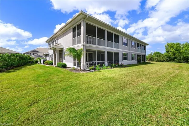172 Indies Dr E 102, Naples, Florida 34114