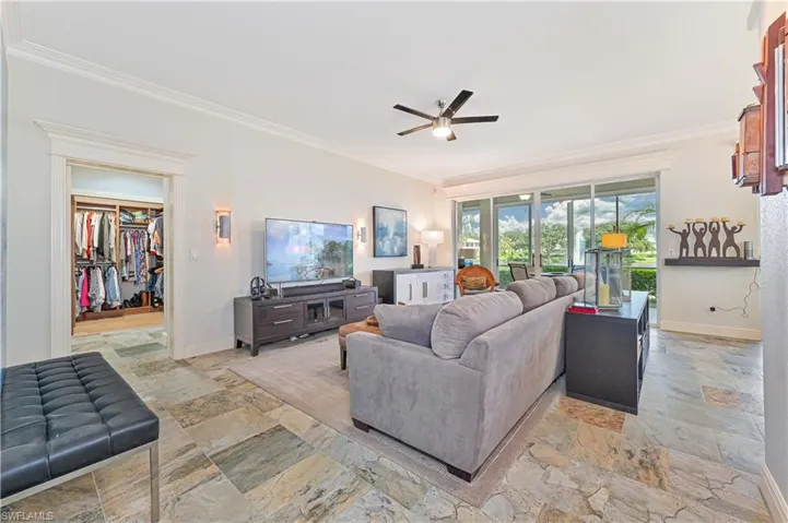 604  Vintage Reserve  LN, Naples, FL 34119