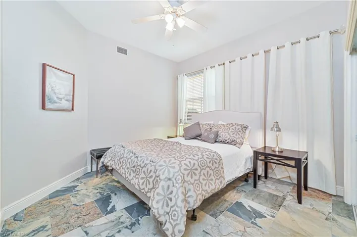 604  Vintage Reserve  LN, Naples, FL 34119