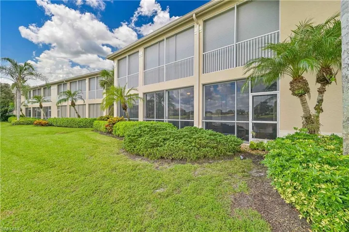 604  Vintage Reserve  LN, Naples, FL 34119
