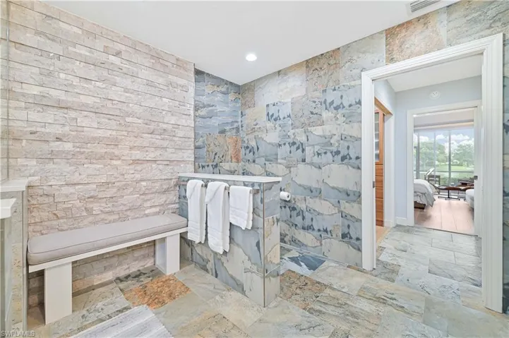604  Vintage Reserve  LN, Naples, FL 34119