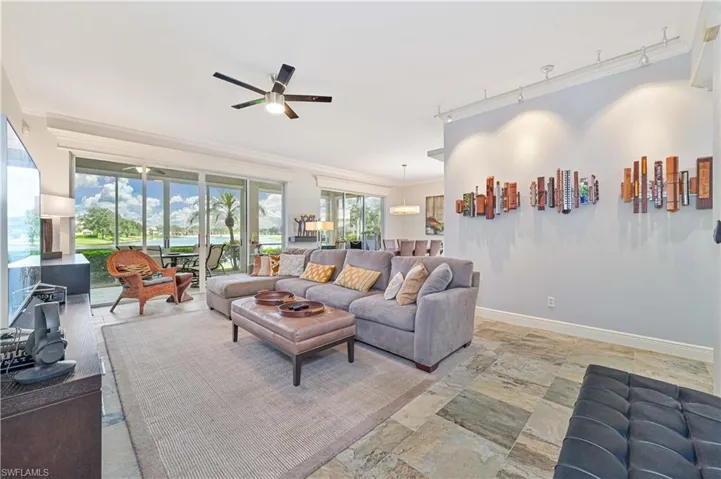 604  Vintage Reserve  LN, Naples, FL 34119