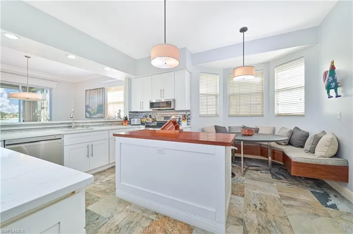 604  Vintage Reserve  LN, Naples, FL 34119