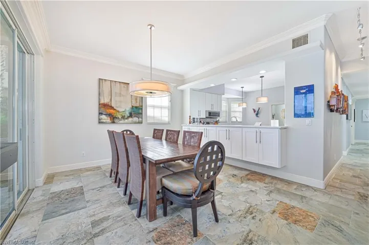 604  Vintage Reserve  LN, Naples, FL 34119