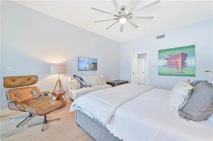 604  Vintage Reserve  LN, Naples, FL 34119