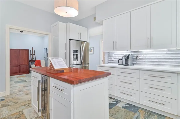 604  Vintage Reserve  LN, Naples, FL 34119