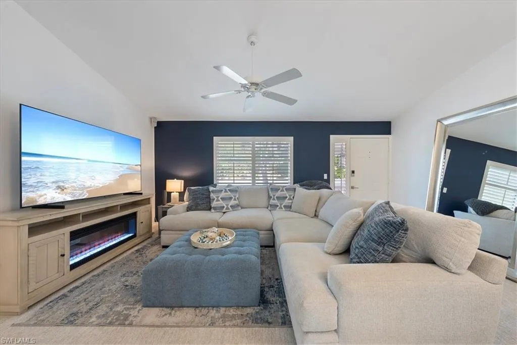725 Neapolitan WAY, Naples, FL 34103,224088617