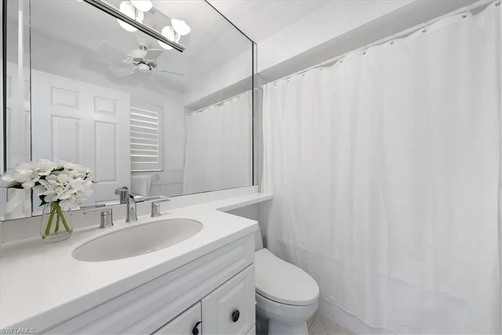 725 Neapolitan WAY, Naples, FL 34103,224088617