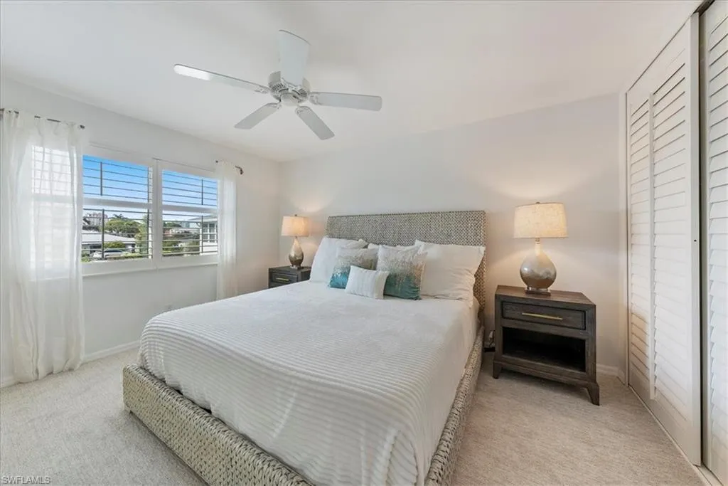 725 Neapolitan WAY, Naples, FL 34103,224088617