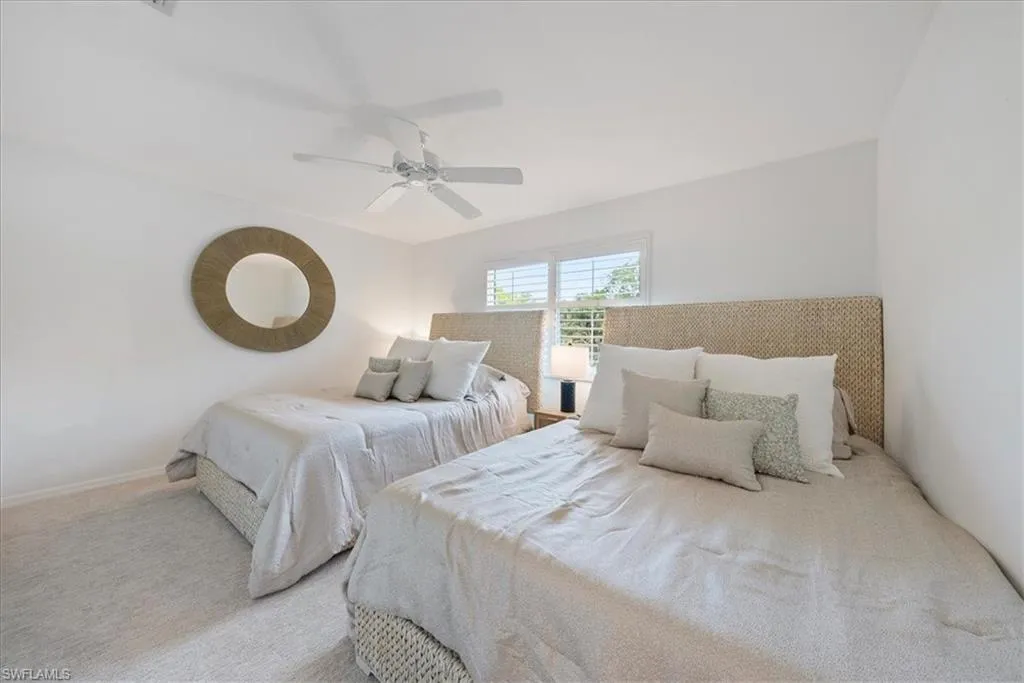 725 Neapolitan WAY, Naples, FL 34103,224088617