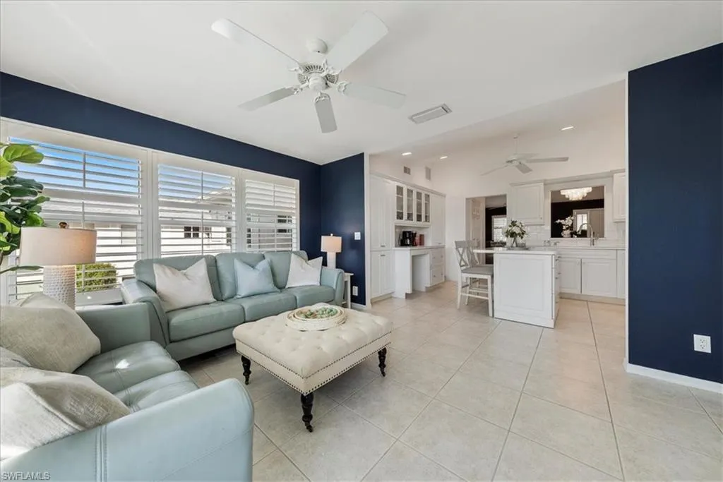 725 Neapolitan WAY, Naples, FL 34103,224088617