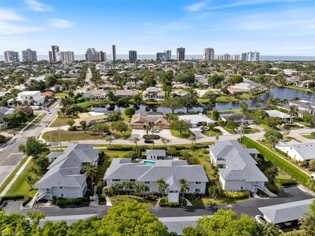 725 Neapolitan WAY, Naples, FL 34103,224088617
